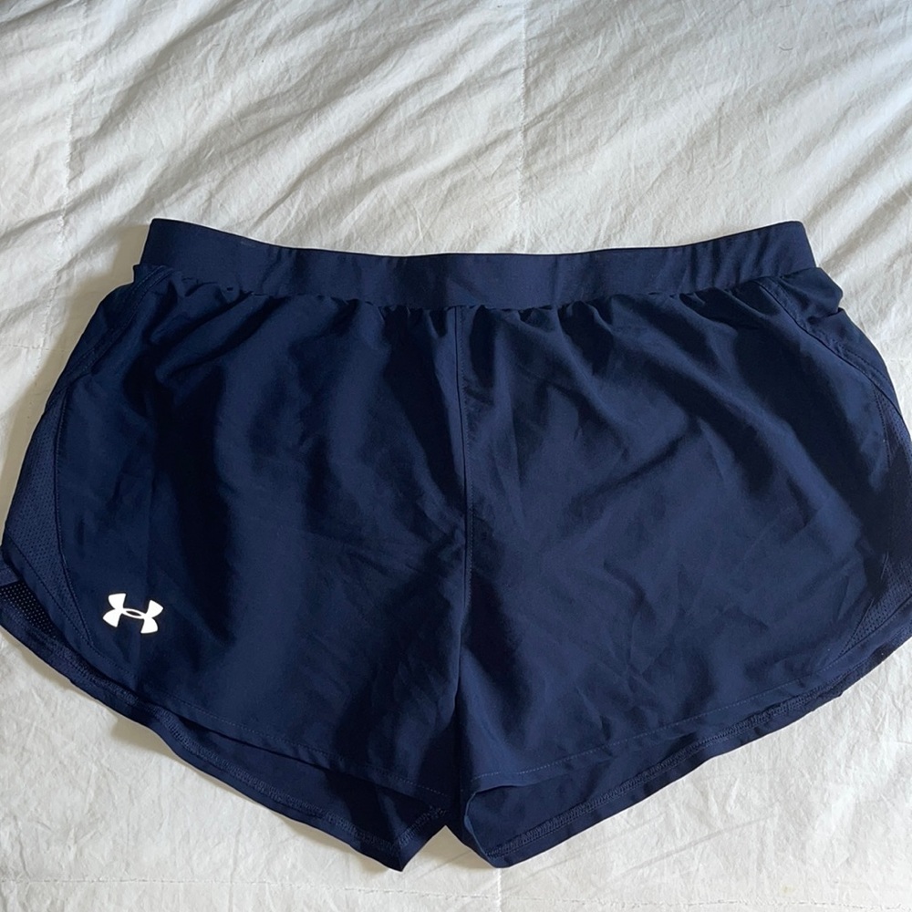 Under Armour Women’s Navy Shorts XL